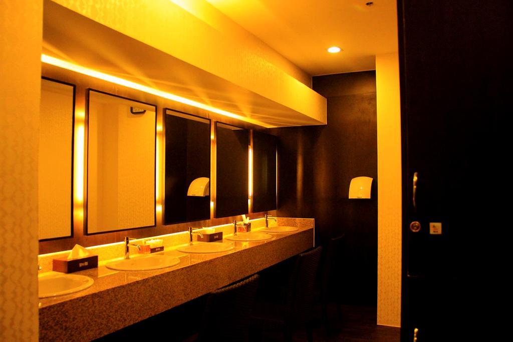 ซัน พลาซ่า ซูบิค โฮเต็ล Aparthotel โอลองกาโป ภายนอก รูปภาพ