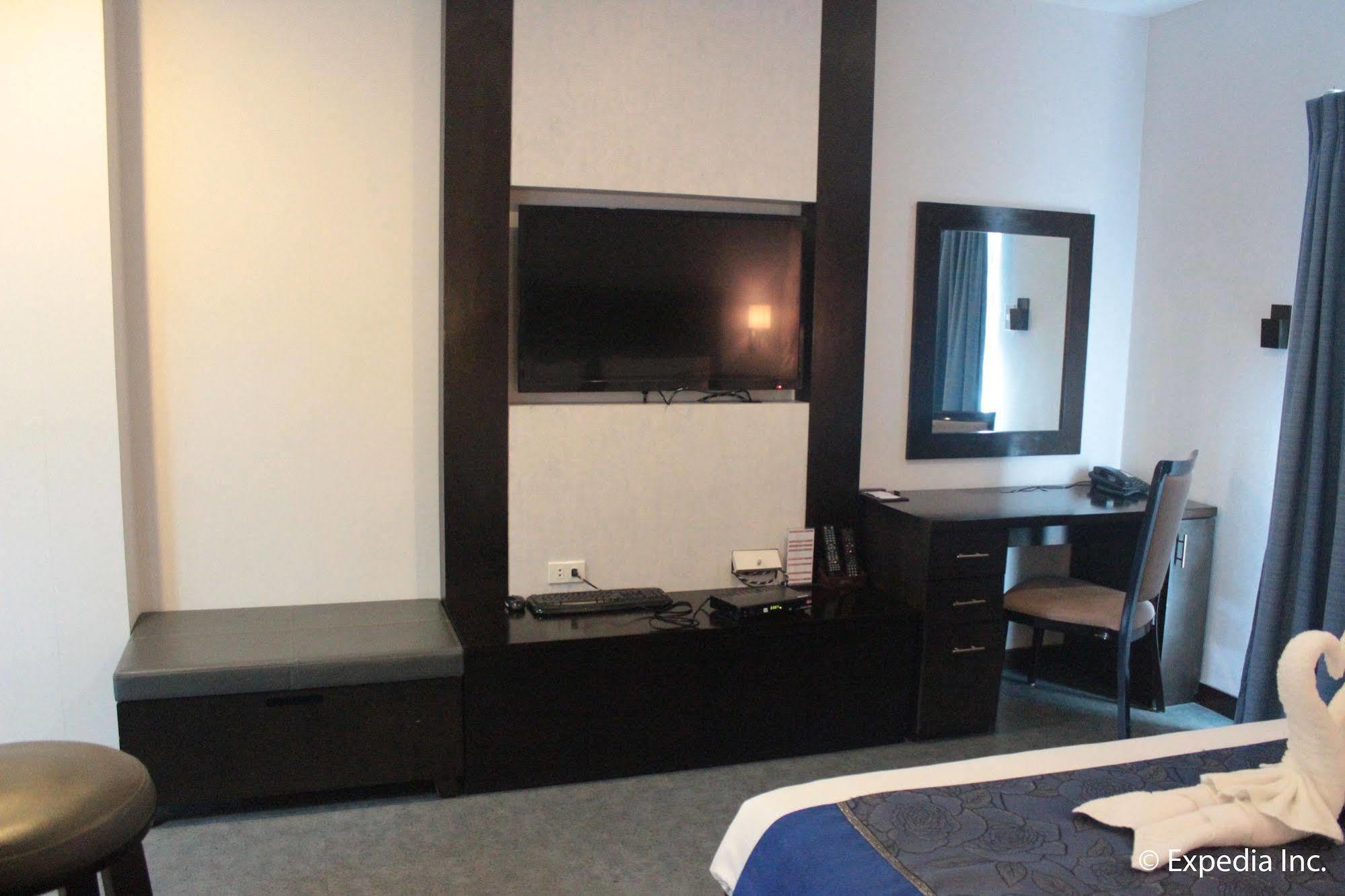 ซัน พลาซ่า ซูบิค โฮเต็ล Aparthotel โอลองกาโป ภายนอก รูปภาพ