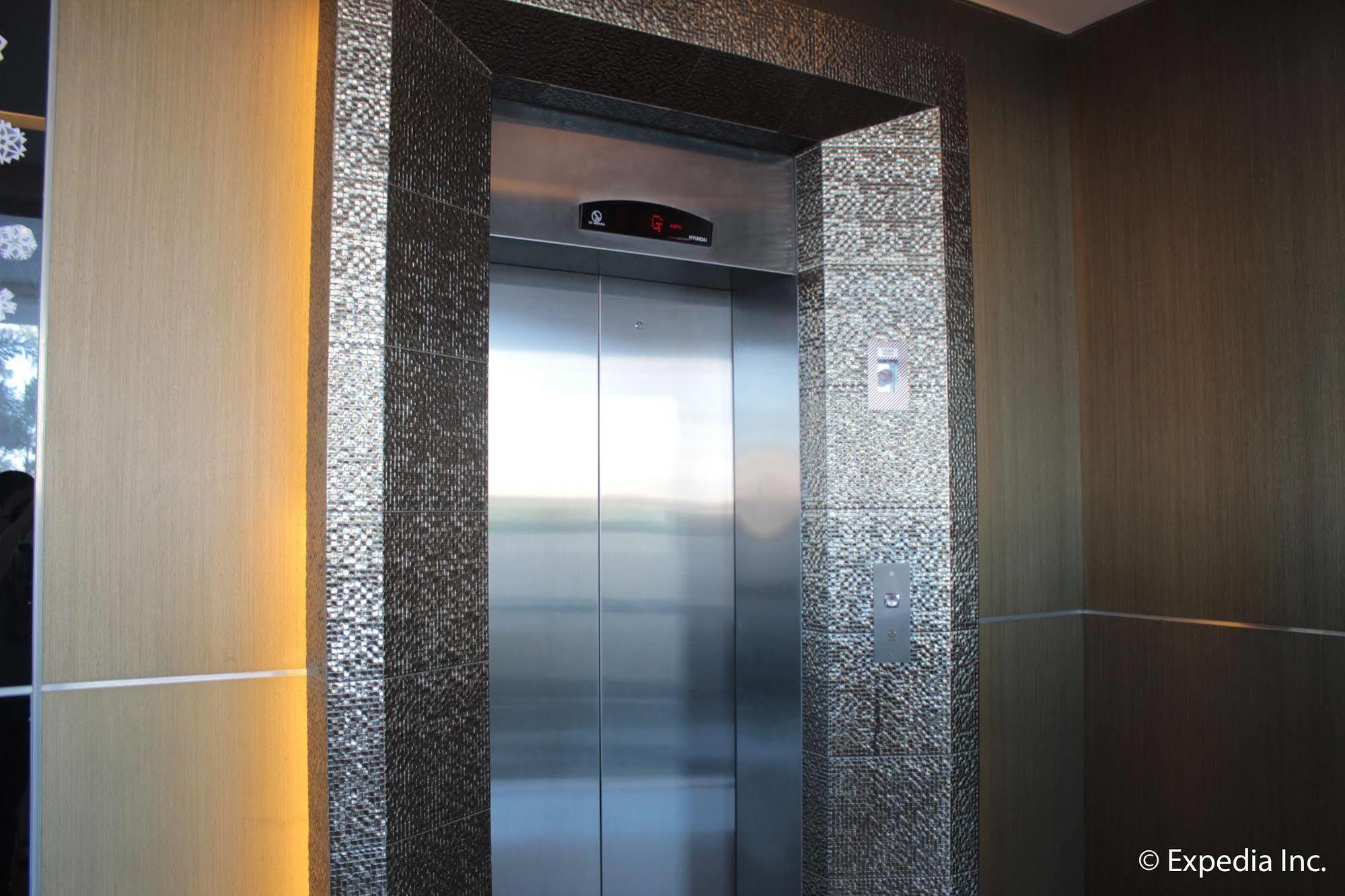 ซัน พลาซ่า ซูบิค โฮเต็ล Aparthotel โอลองกาโป ภายนอก รูปภาพ