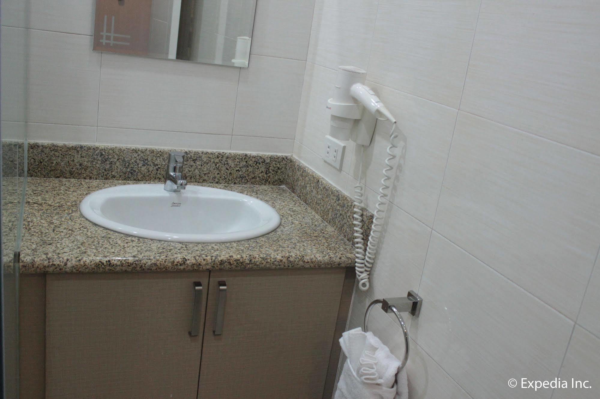 ซัน พลาซ่า ซูบิค โฮเต็ล Aparthotel โอลองกาโป ภายนอก รูปภาพ