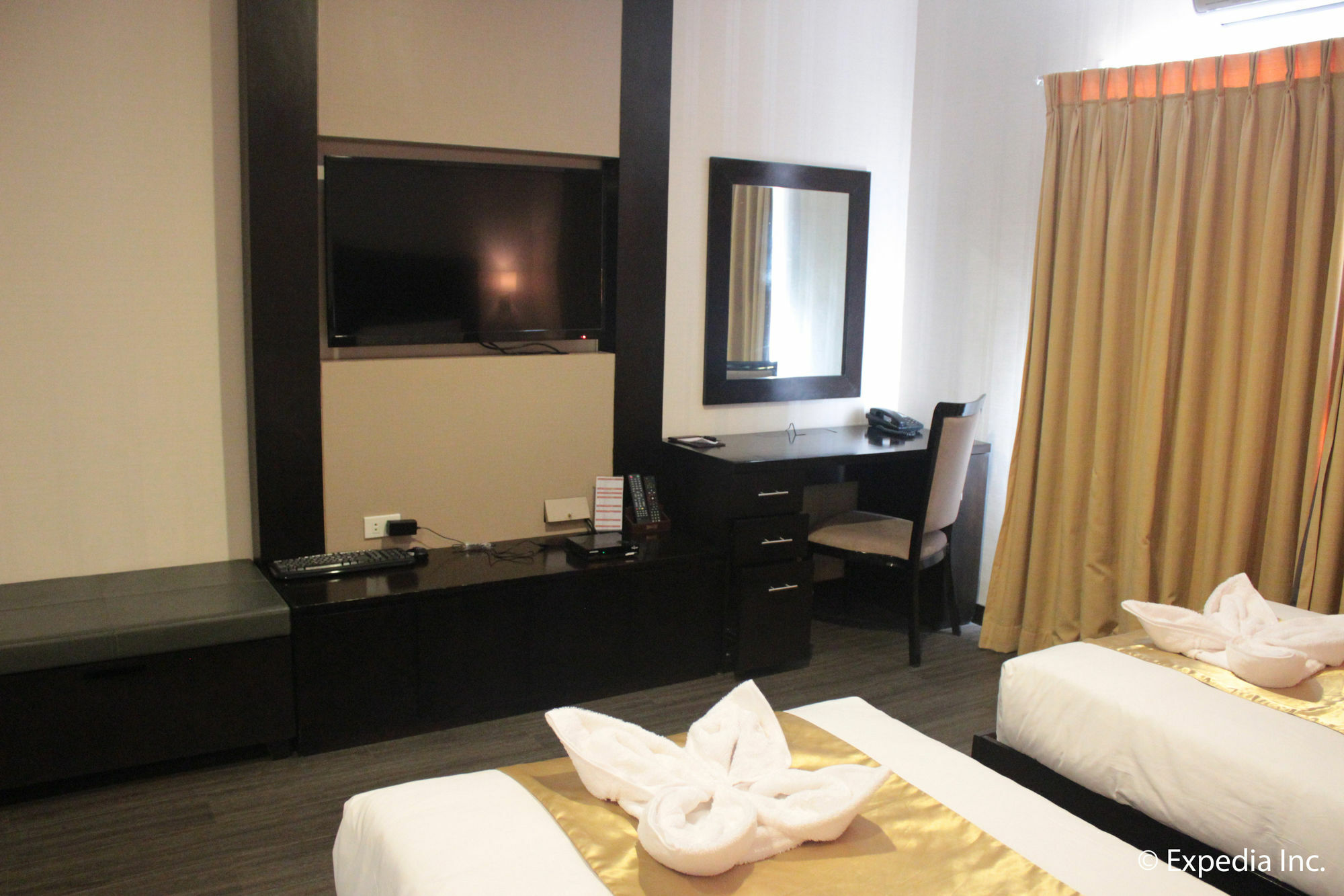 ซัน พลาซ่า ซูบิค โฮเต็ล Aparthotel โอลองกาโป ภายนอก รูปภาพ